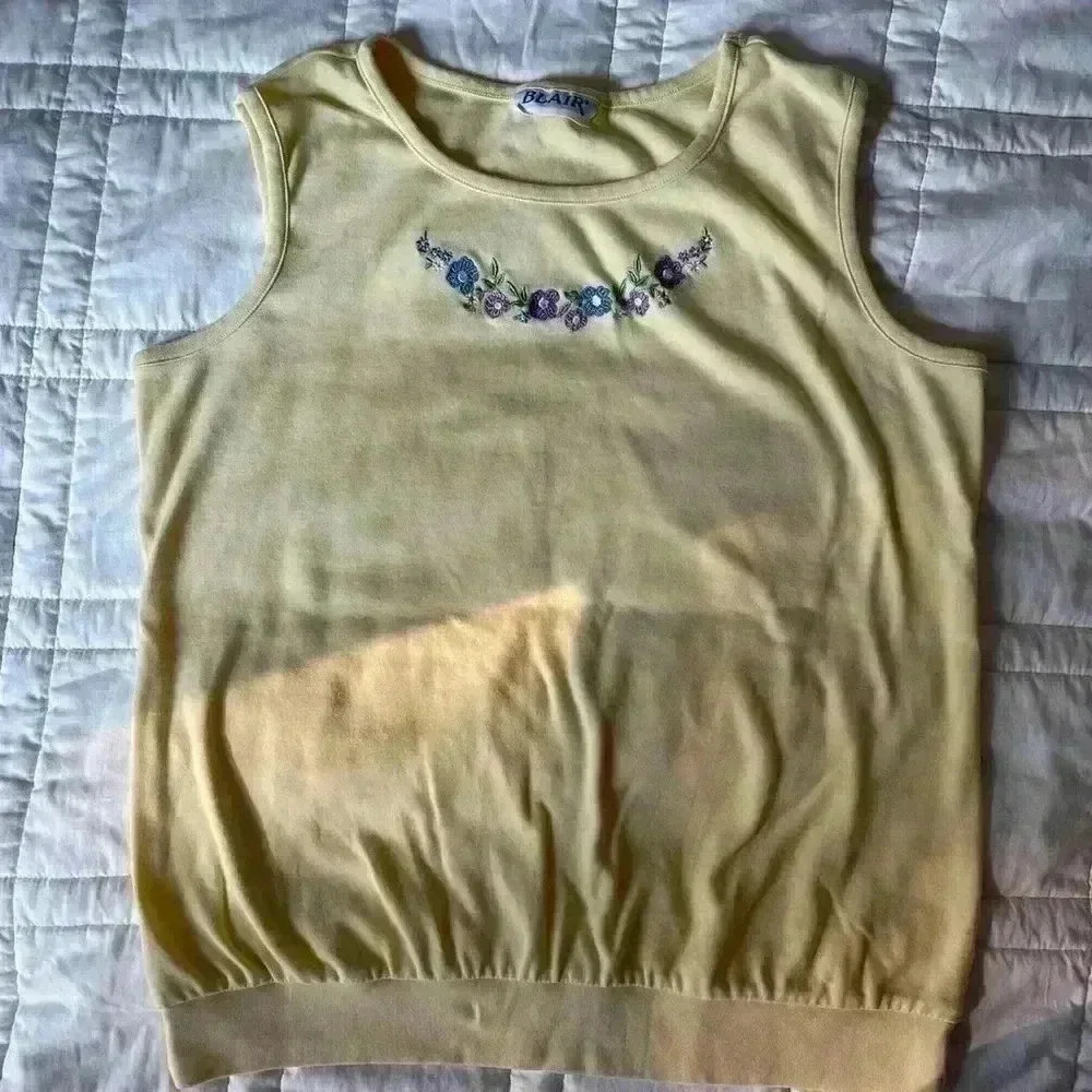 Blair floral‎ embroidered yellow tank top medium